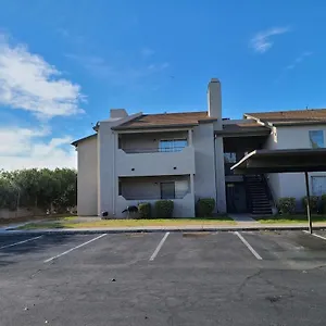  Apartment 2bed 1 Bath Near Nellis Afb & The Strip