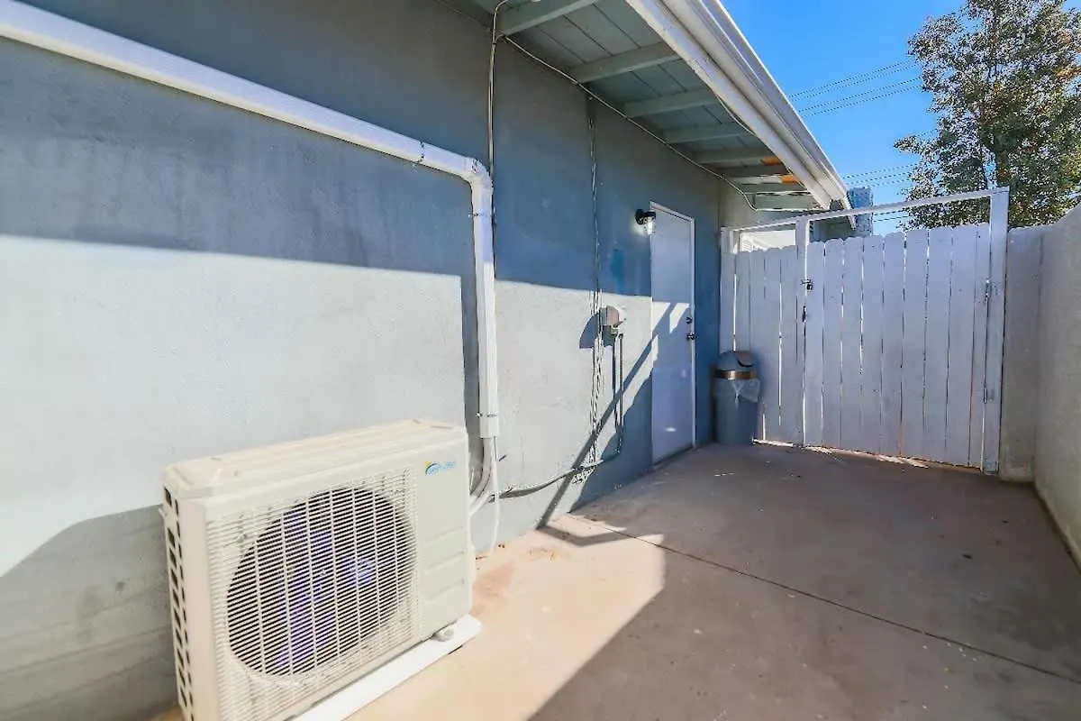 Urban Oasis Huge Unit Private Entry Apartment Las Vegas