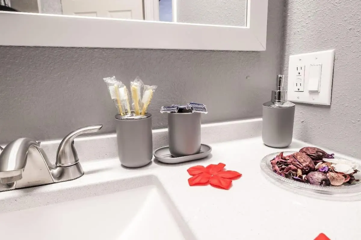 Urban Oasis Huge Unit Private Entry Apartment Las Vegas