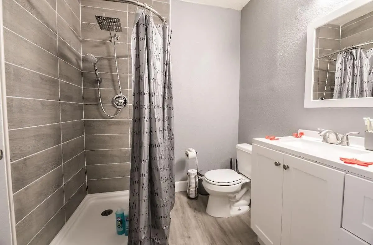 Urban Oasis Huge Unit Private Entry Apartment Las Vegas